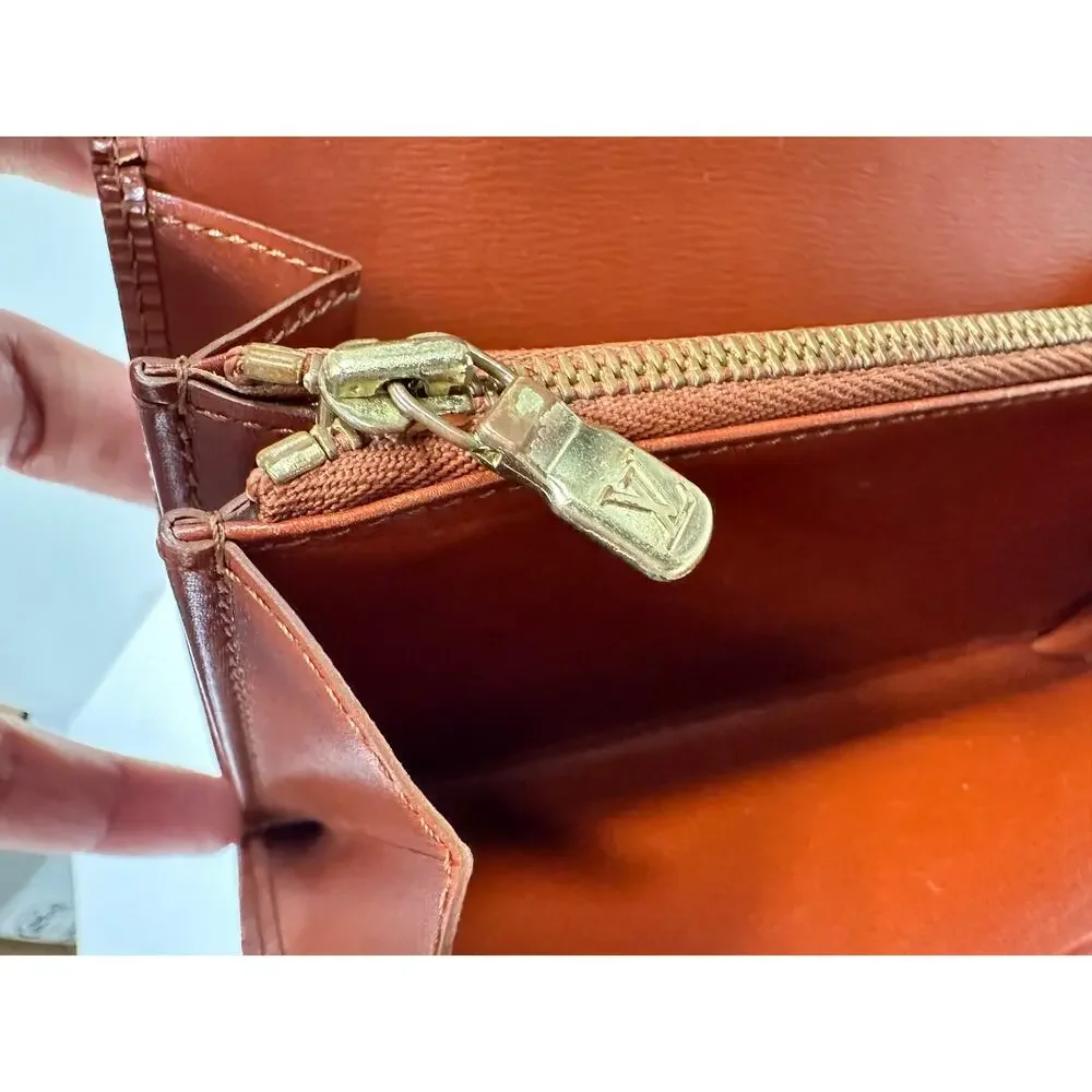 Authentic Vintage Louis Vuitton EPI Leather Long Wallet - Picture 11 of 13